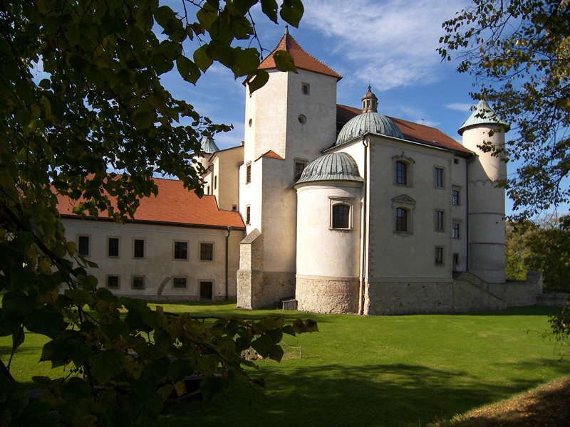 Nowy-Wisnicz-Zamek-4.jpg