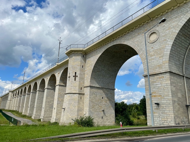 Železniční viadukt v Bolesławci